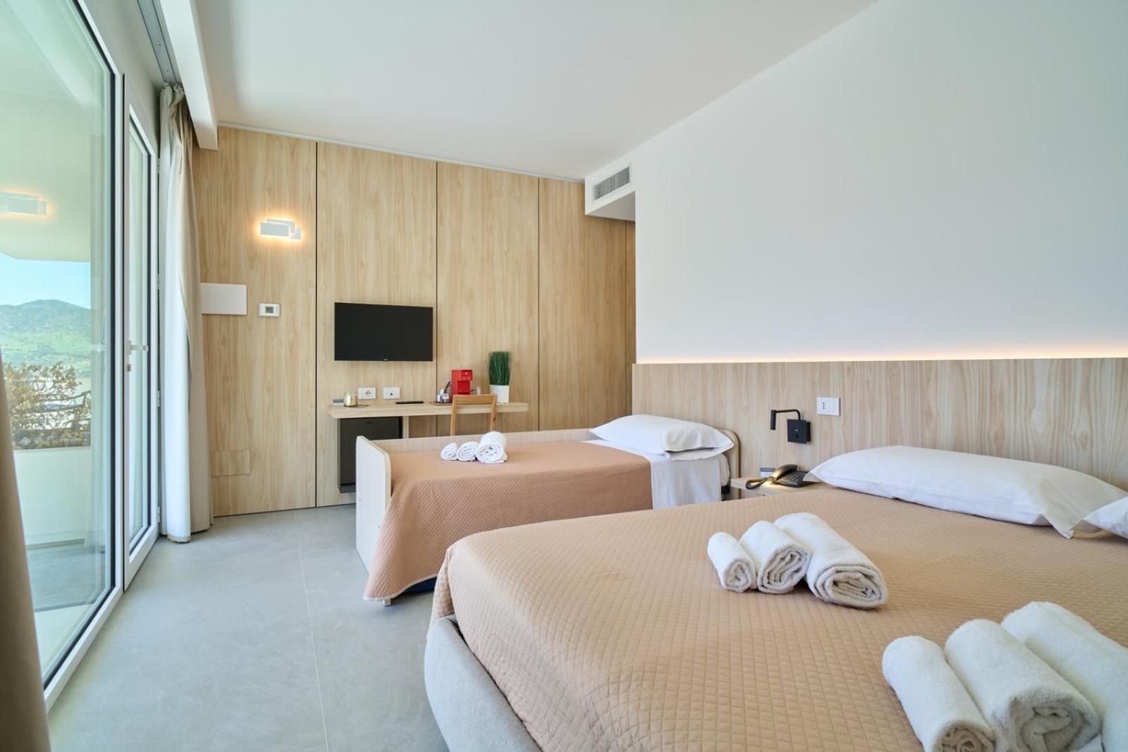 Kepos Bronte Hotell Exteriör bild